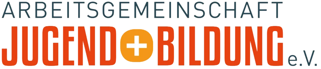 In grau steht "Arbeitsgemeinschaft". In rot und orange "Jugend + Bildung e.V."